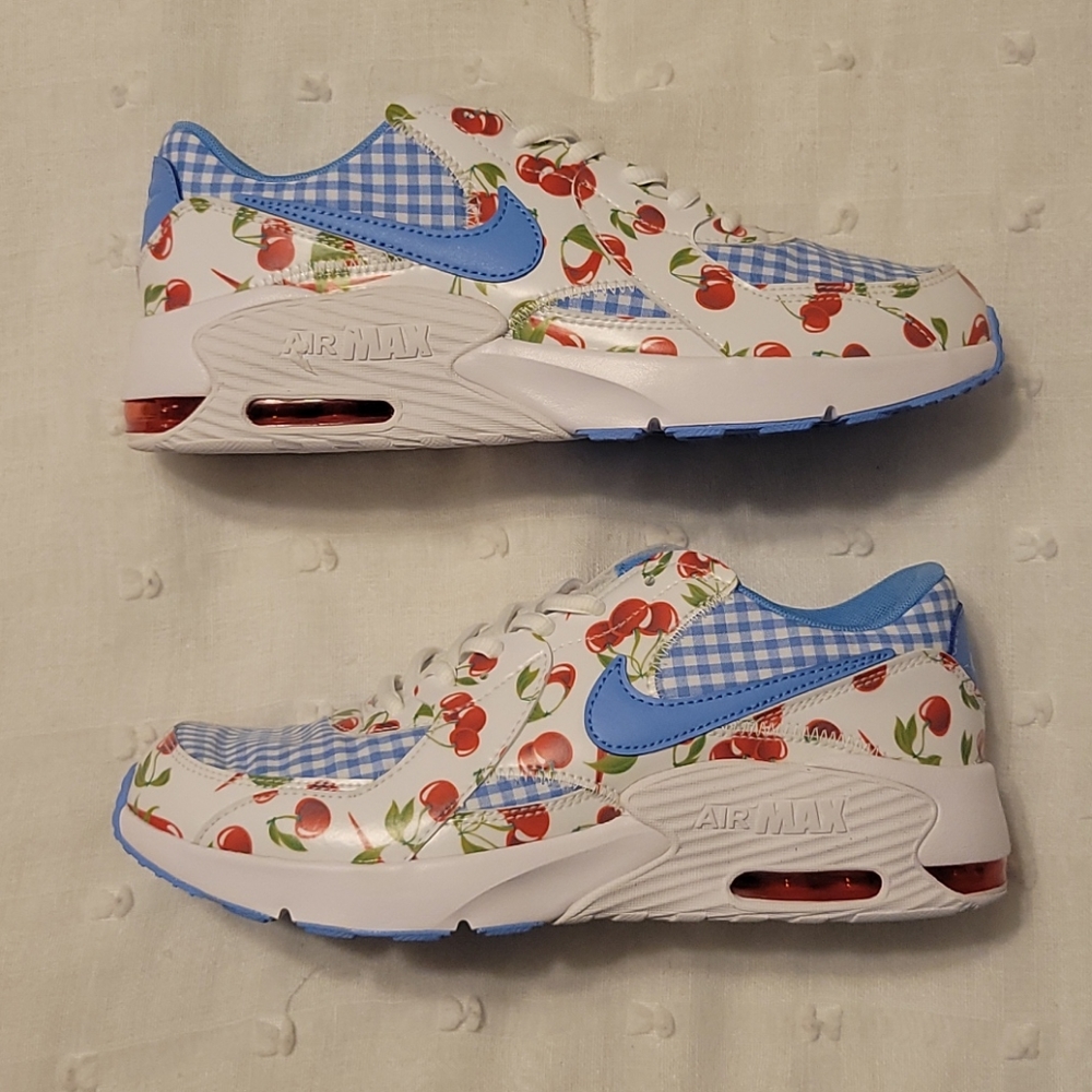 *MAKE ME AN OFFERS* Nike Air Max Excee